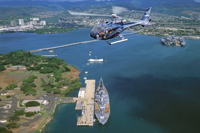 blue-skies-of-oahu-helicopter-tour_1